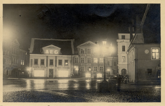 Eesti Tallinn : Raekoja plats = Town Hall square