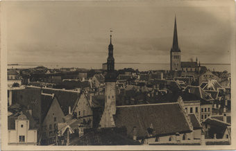 Tallinn : vaade raekoja tornist = Reval : Blick vom Rathausturm