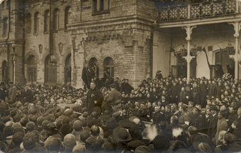 Vene Ajutise Valitsuse ministri A. Kerenski ja revolutsioonitegelase J. Breško-Breškovskaja saabumine Balti jaama 1917