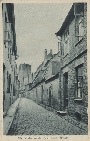 Alte Straße an der Stadtmauer Revals
